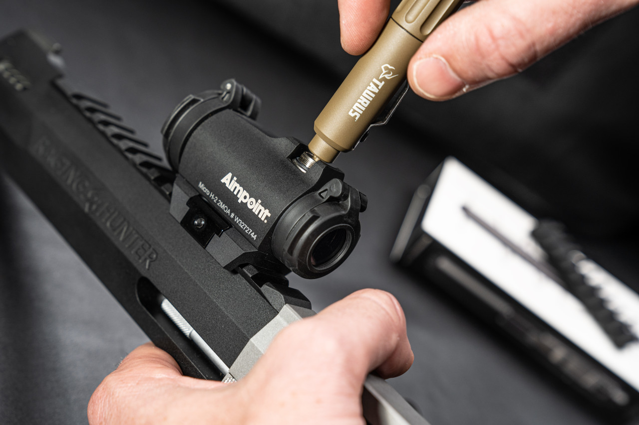 Multitasker Twist® Multitool Pen Bronze Taurus Branded - Image 5